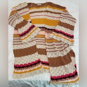 Beautiful knit cardigan, with bell sleeves! EUC